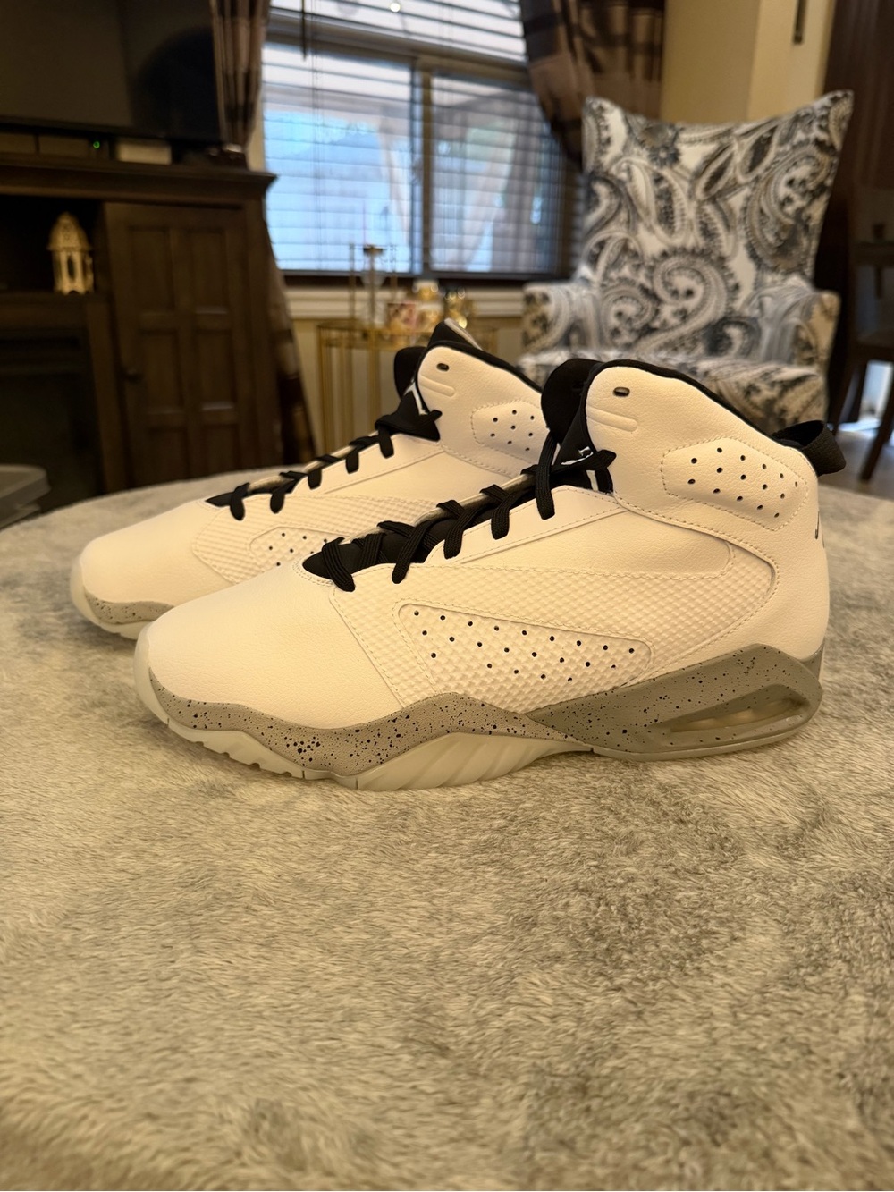 Air Jordan Lift Off sneakers white and grey